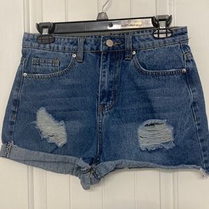 High waisted jean shorts with cute leopard pocket